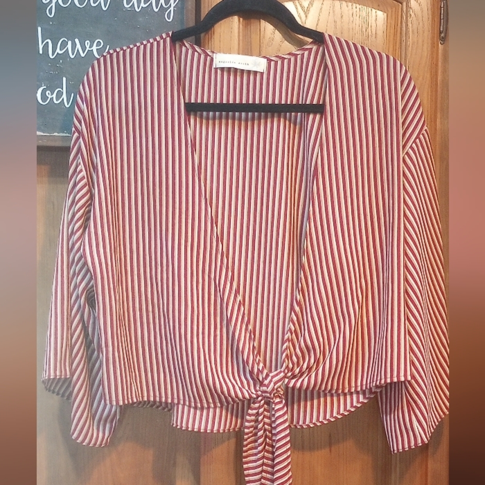 Magnolia South Open Front Tied Waist Blouse Size Small